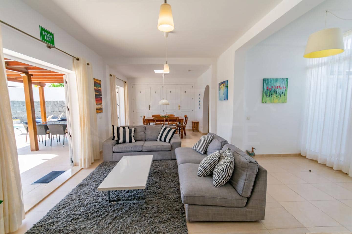 3 bedroom Villa for sale in Playa Blanca with pool - € 493,000 (Ref: 9700176)