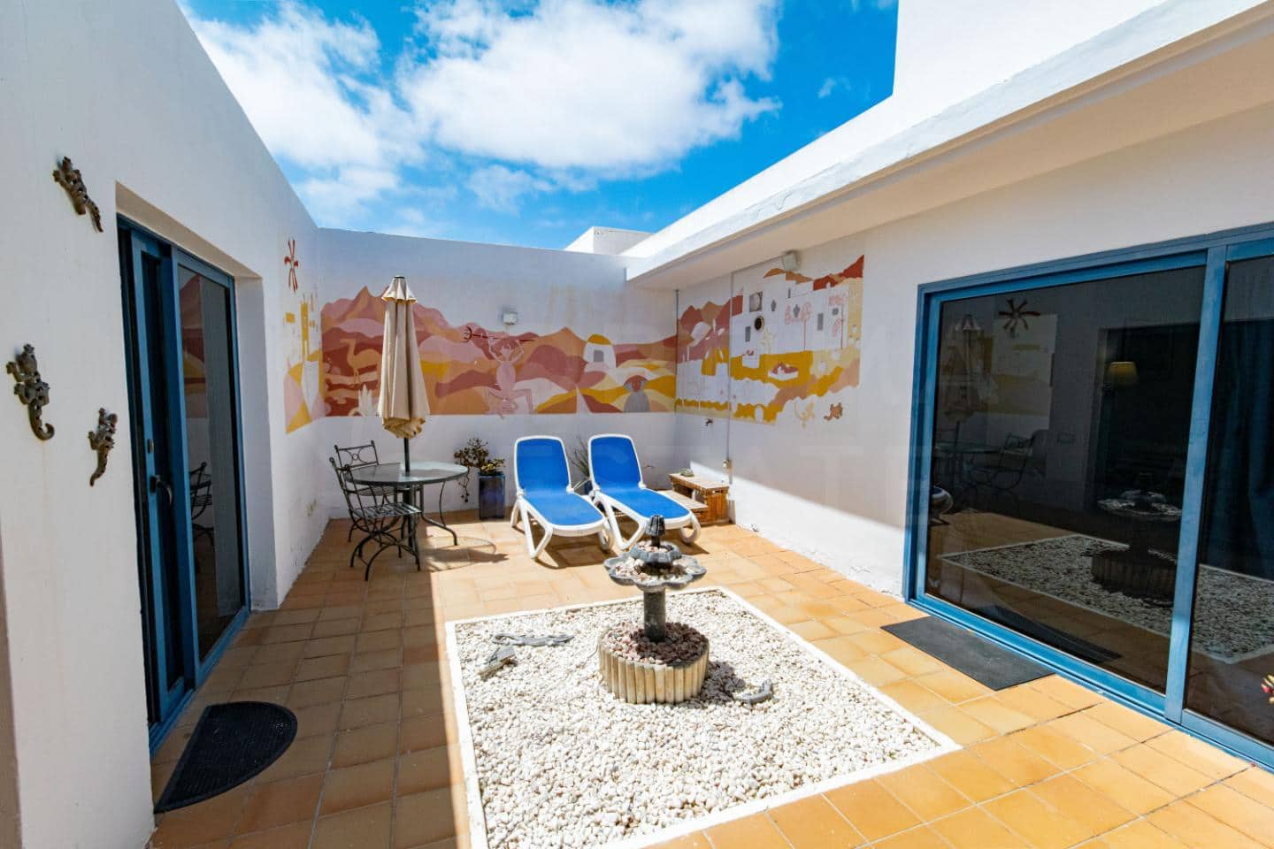 Chalet de 3 habitaciones en Playa Blanca en venta con piscina - 374.000 € (Ref: 9902141)