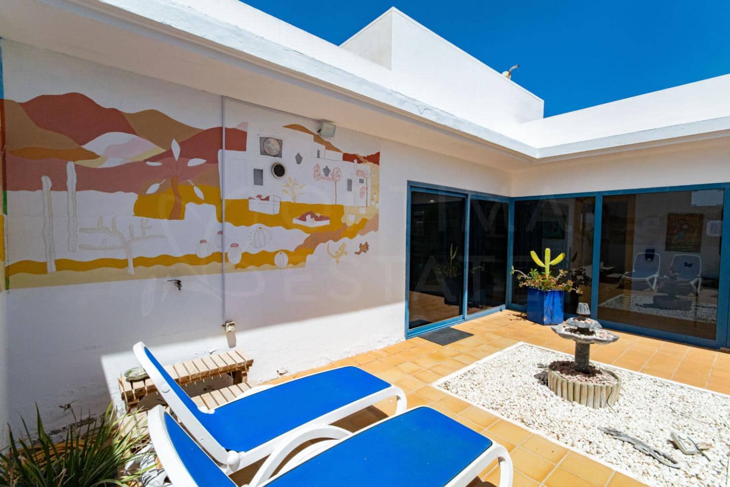 Chalet de 3 habitaciones en Playa Blanca en venta con piscina - 374.000 € (Ref: 9902141)