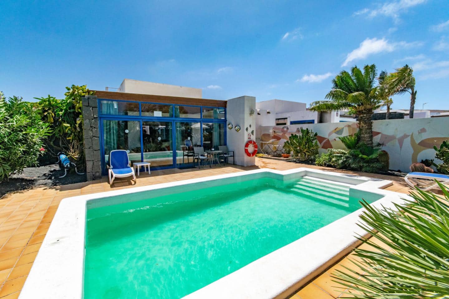 Chalet de 3 habitaciones en Playa Blanca en venta con piscina - 374.000 € (Ref: 9902141)