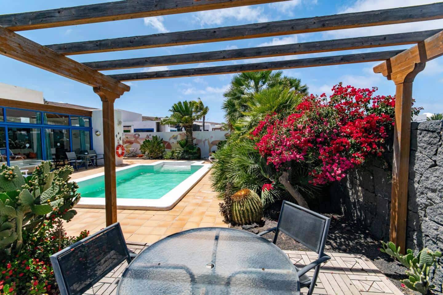 Chalet de 3 habitaciones en Playa Blanca en venta con piscina - 374.000 € (Ref: 9902141)