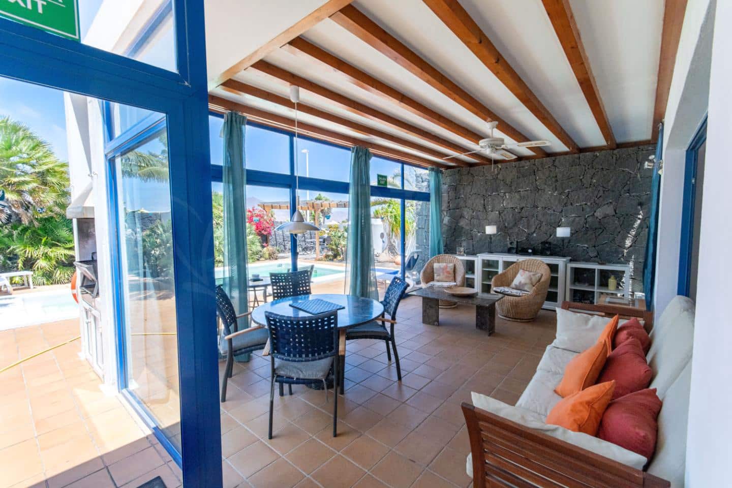 Chalet de 3 habitaciones en Playa Blanca en venta con piscina - 374.000 € (Ref: 9902141)