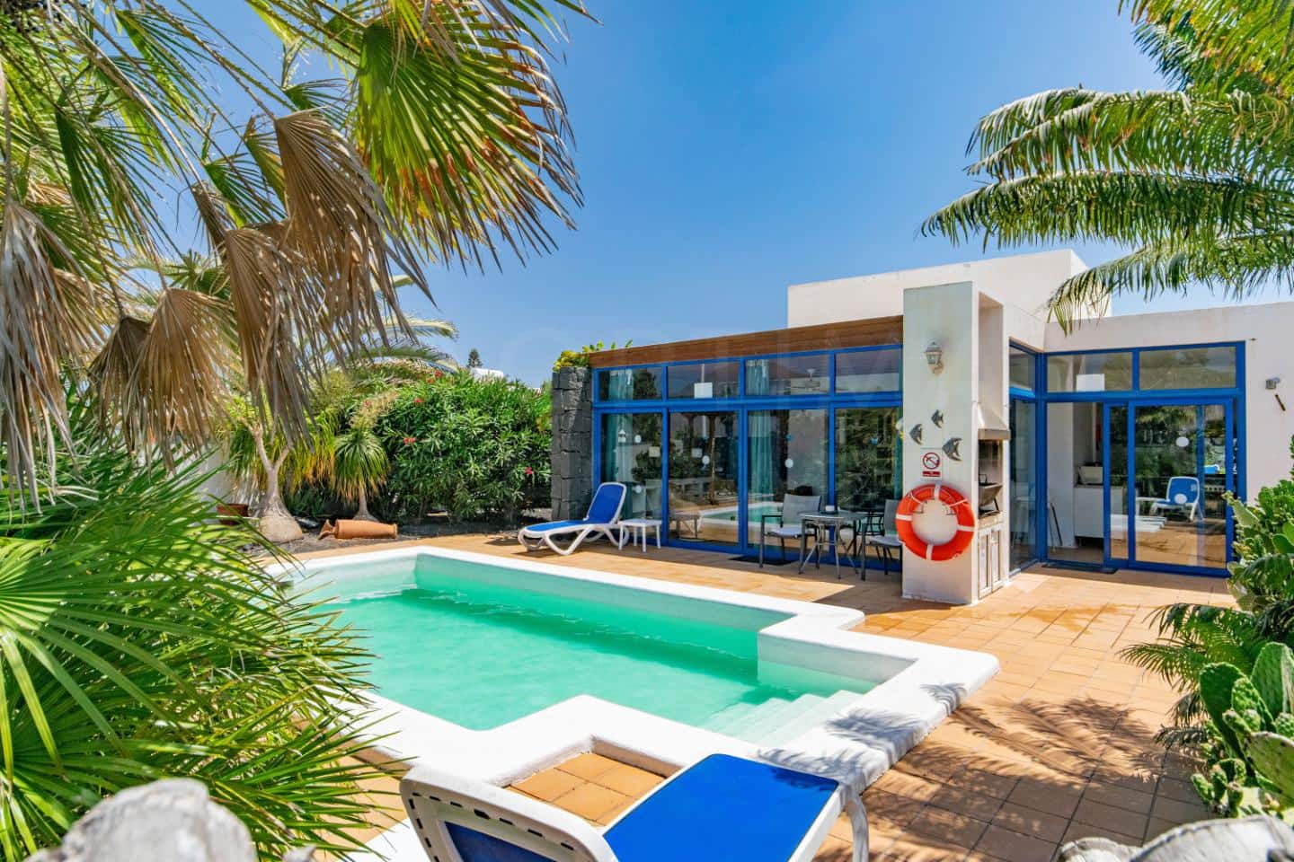 Chalet de 3 habitaciones en Playa Blanca en venta con piscina - 374.000 € (Ref: 9902141)
