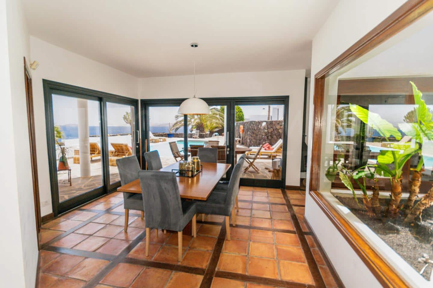 Chalet de 4 habitaciones en Playa Blanca en venta con piscina - 1.680.000 € (Ref: 9993649)