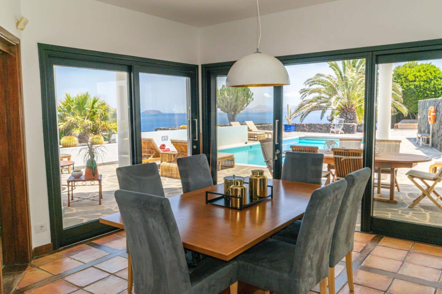 Chalet de 4 habitaciones en Playa Blanca en venta con piscina - 1.680.000 € (Ref: 9993649)