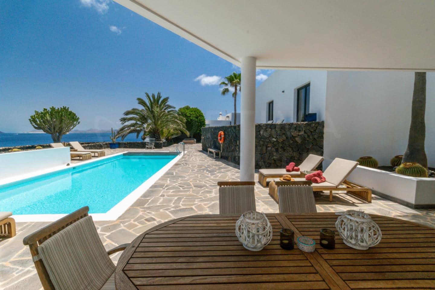 Chalet de 4 habitaciones en Playa Blanca en venta con piscina - 1.680.000 € (Ref: 9993649)