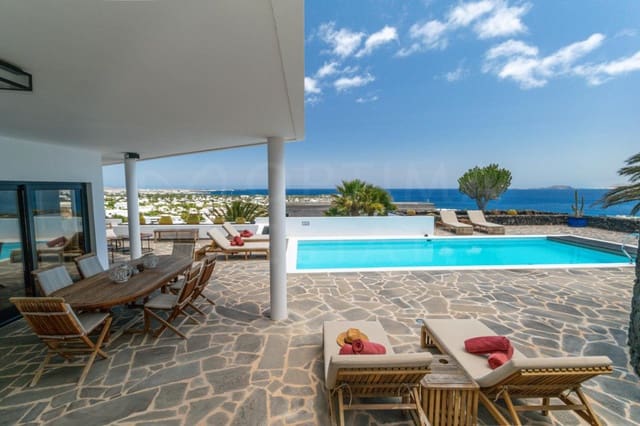4 soverom Villa til salgs i Playa Blanca, Yaiza med svømmebasseng - € 1 680 000 (Ref: 9993649)