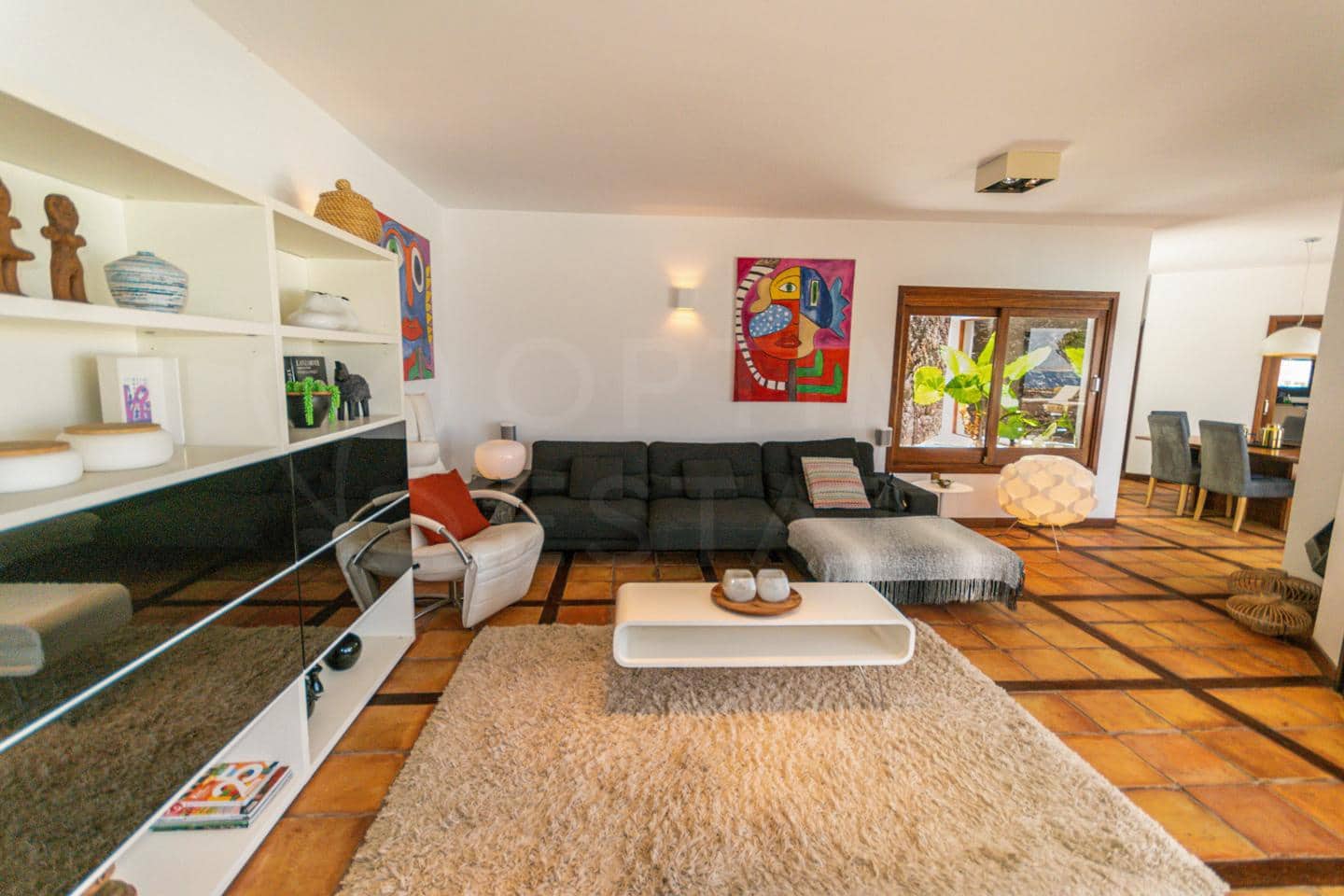 4 bedroom Villa for sale in Playa Blanca with pool - € 1,680,000 (Ref: 9993649)