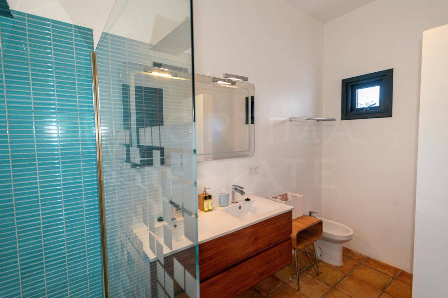 4 bedroom Villa for sale in Playa Blanca with pool - € 1,680,000 (Ref: 9993649)