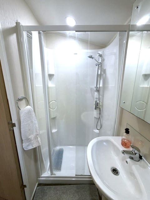 Casa Móvil de 2 habitaciones en Cabopino en venta con piscina - 79.141 € (Ref: 10081738)