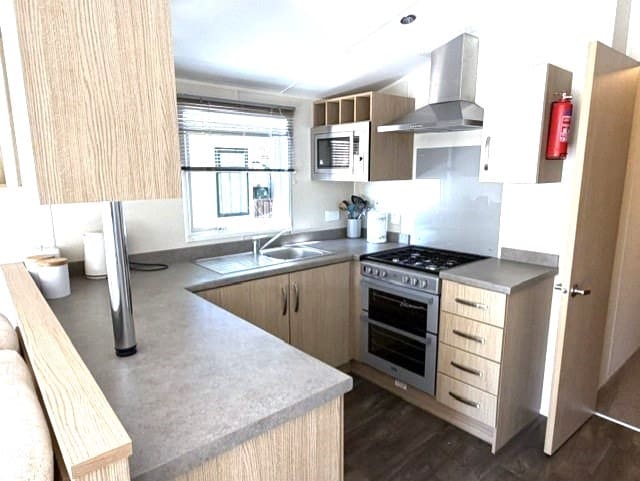 Casa Móvil de 2 habitaciones en Cabopino en venta con piscina - 79.141 € (Ref: 10081738)