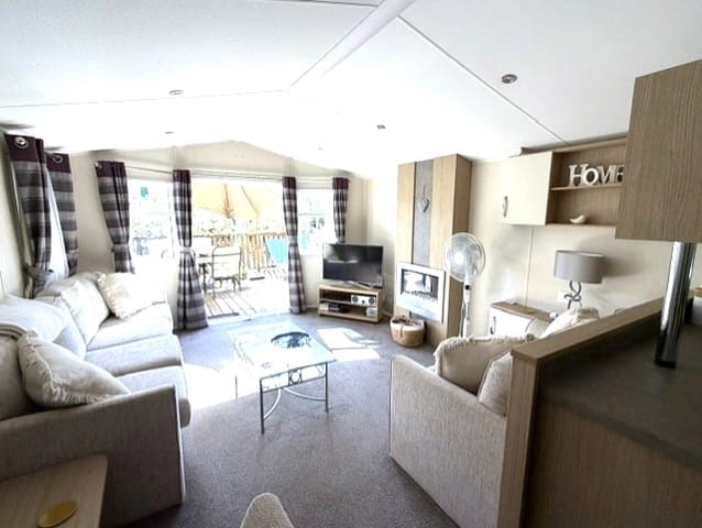 2 slaapkamer Stacaravan te koop in Cabopino, Marbella met zwembad - € 79.141 (Ref: 10081738)