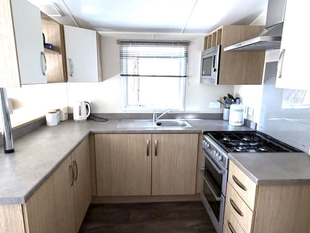 2 slaapkamer Stacaravan te koop in Cabopino, Marbella met zwembad - € 79.141 (Ref: 10081738)