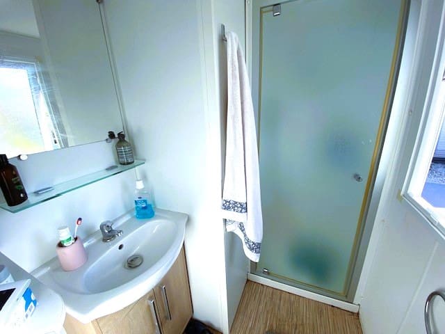 3 sypialnia Domek mobilny na sprzedaż w Cabopino, Marbella z basenem garażem - 67 505 € (Ref: 9161525)