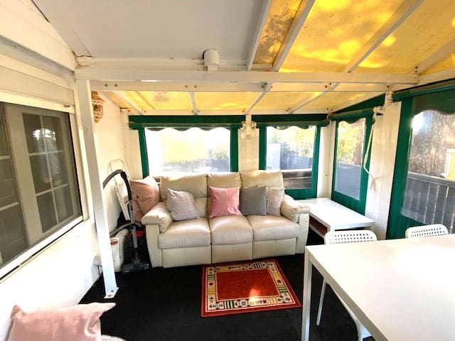 1 slaapkamer Stacaravan te koop in Cabopino met zwembad garage - € 75.000 (Ref: 9343914)