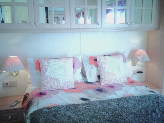 2 soveværelse Mobilhome til salg i Mollina med swimmingpool garage - € 57.275 (Ref: 9399925)