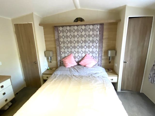 2 slaapkamer Stacaravan te koop in Cabopino, Marbella met zwembad - € 85.053 (Ref: 9584523)