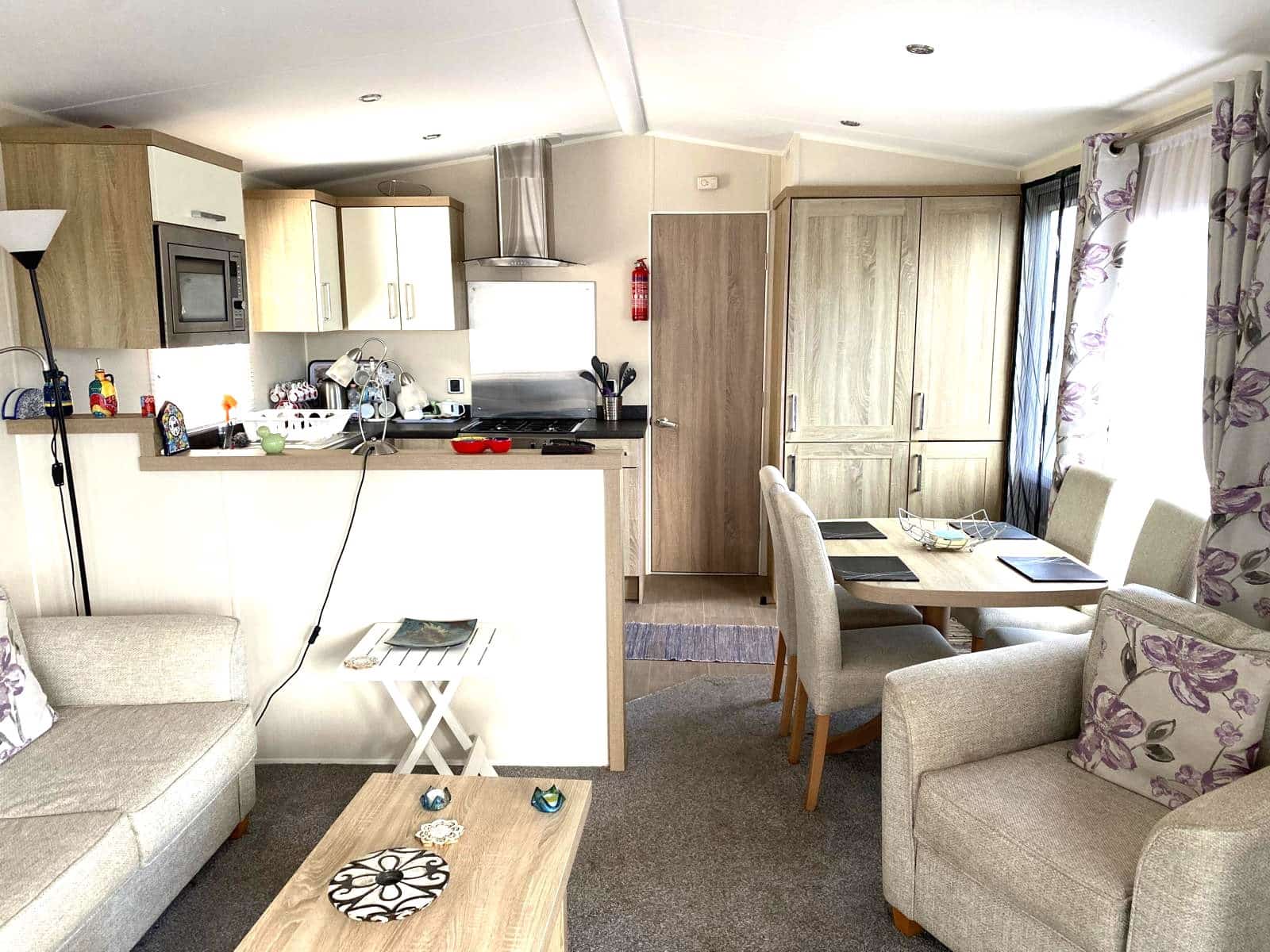 2 slaapkamer Stacaravan te koop in Cabopino met zwembad - € 85.053 (Ref: 9584523)