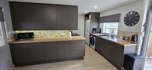 1 chambre Mobil-Home à vendre à Cabopino, Marbella avec piscine garage - 85 747 € (Ref: 9623230)