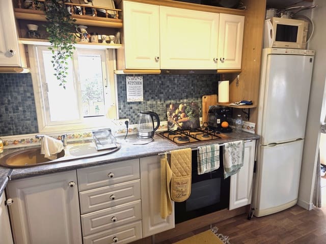 2 soverom Husvogn til salgs i Torrox-Costa, Torrox med svømmebasseng - € 75 030 (Ref: 9679174)