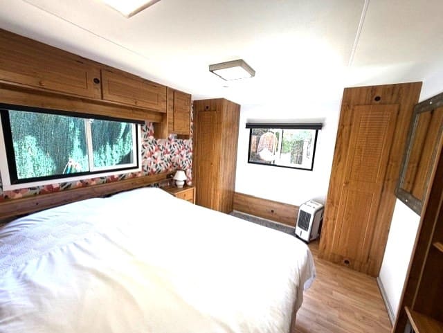 2 bedroom Mobile Home for sale in Cabopino with pool - € 85,000 (Ref: 9685145)