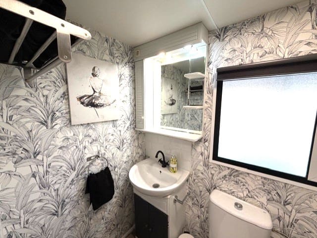 2 bedroom Mobile Home for sale in Cabopino with pool - € 85,000 (Ref: 9685145)