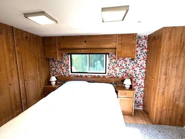 2 bedroom Mobile Home for sale in Cabopino with pool - € 85,000 (Ref: 9685145)