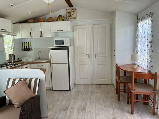 3 bedroom Mobile Home for sale in Cabopino, Marbella with pool garage - € 75,092 (Ref: 9827628)