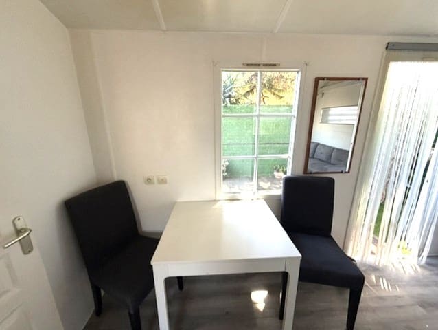 2 bedroom Mobile Home for sale in Cabopino, Marbella with pool garage - € 74,879 (Ref: 9850299)