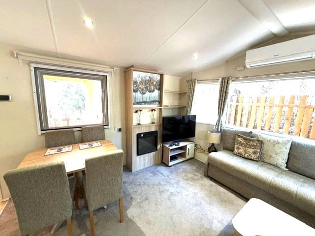 2 bedroom Mobile Home for sale in Cabopino with pool garage - € 83,229 (Ref: 9854343)