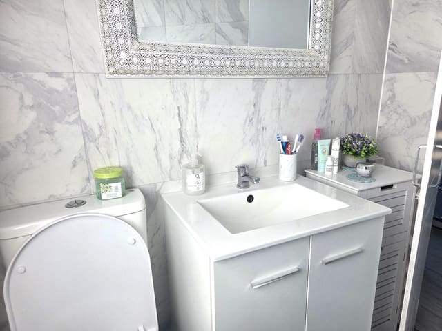 Casa Móvil de 2 habitaciones en Mollina en venta con piscina garaje - 53.865 € (Ref: 9895232)