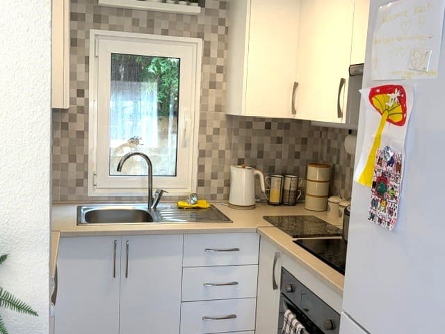 2 Zimmer Mobilhaus zu verkaufen in Cabopino, Marbella mit Pool Garage - 89.672 € (Ref: 9905010)