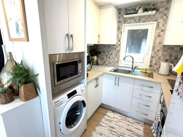 2 Zimmer Mobilhaus zu verkaufen in Cabopino, Marbella mit Pool Garage - 89.672 € (Ref: 9905010)