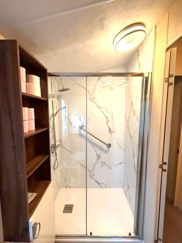 2 bedroom Mobile Home for sale in Cabopino, Marbella with pool garage - € 78,897 (Ref: 9922817)