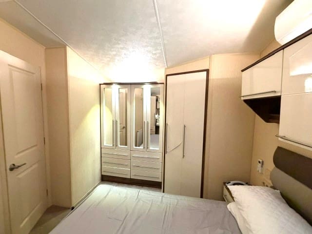 2 bedroom Mobile Home for sale in Cabopino with pool garage - € 78,897 (Ref: 9922817)