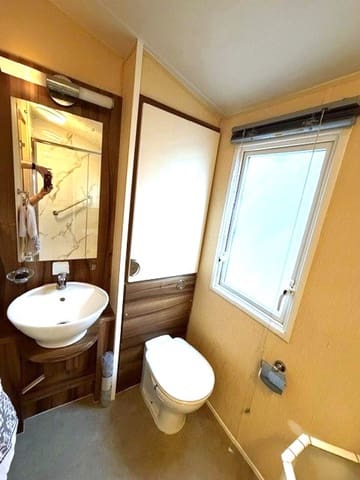 2 bedroom Mobile Home for sale in Cabopino, Marbella with pool garage - € 78,897 (Ref: 9922817)