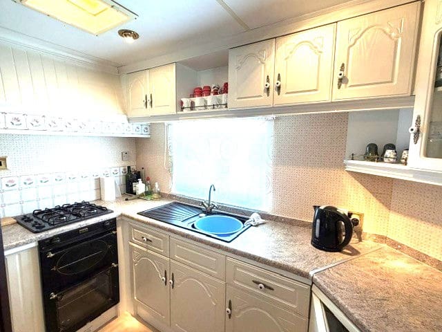 2 soveværelse Mobilhome til salg i Cabopino, Marbella med swimmingpool garage - € 82.414 (Ref: 9965826)