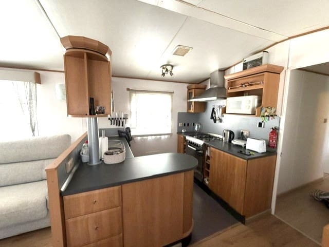 2 bedroom Mobile Home for sale in Cabopino with pool garage - € 79,630 (Ref: 9981445)