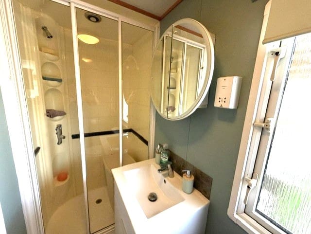 2 bedroom Mobile Home for sale in Cabopino with pool garage - € 79,630 (Ref: 9981445)