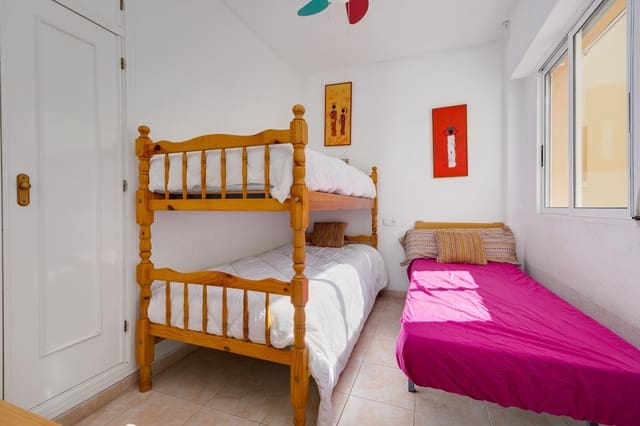 2 bedroom Apartment for sale in Playa de los Náufragos, Torrevieja with pool - € 129,900 (Ref: 4155777)