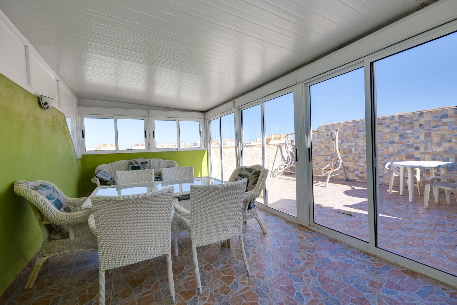 2 bedroom Apartment for sale in Torrevieja with pool - € 129,900 (Ref: 4155777)