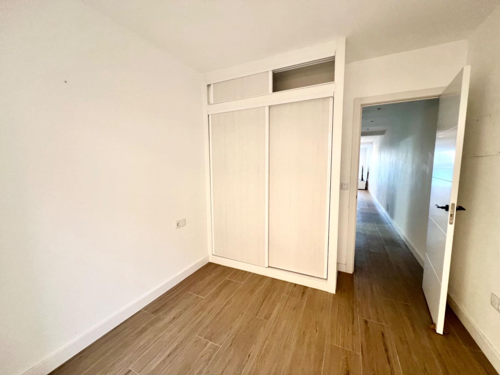 Apartamento de 4 habitaciones en Torrevieja en venta - 379.000 € (Ref: 8421462)