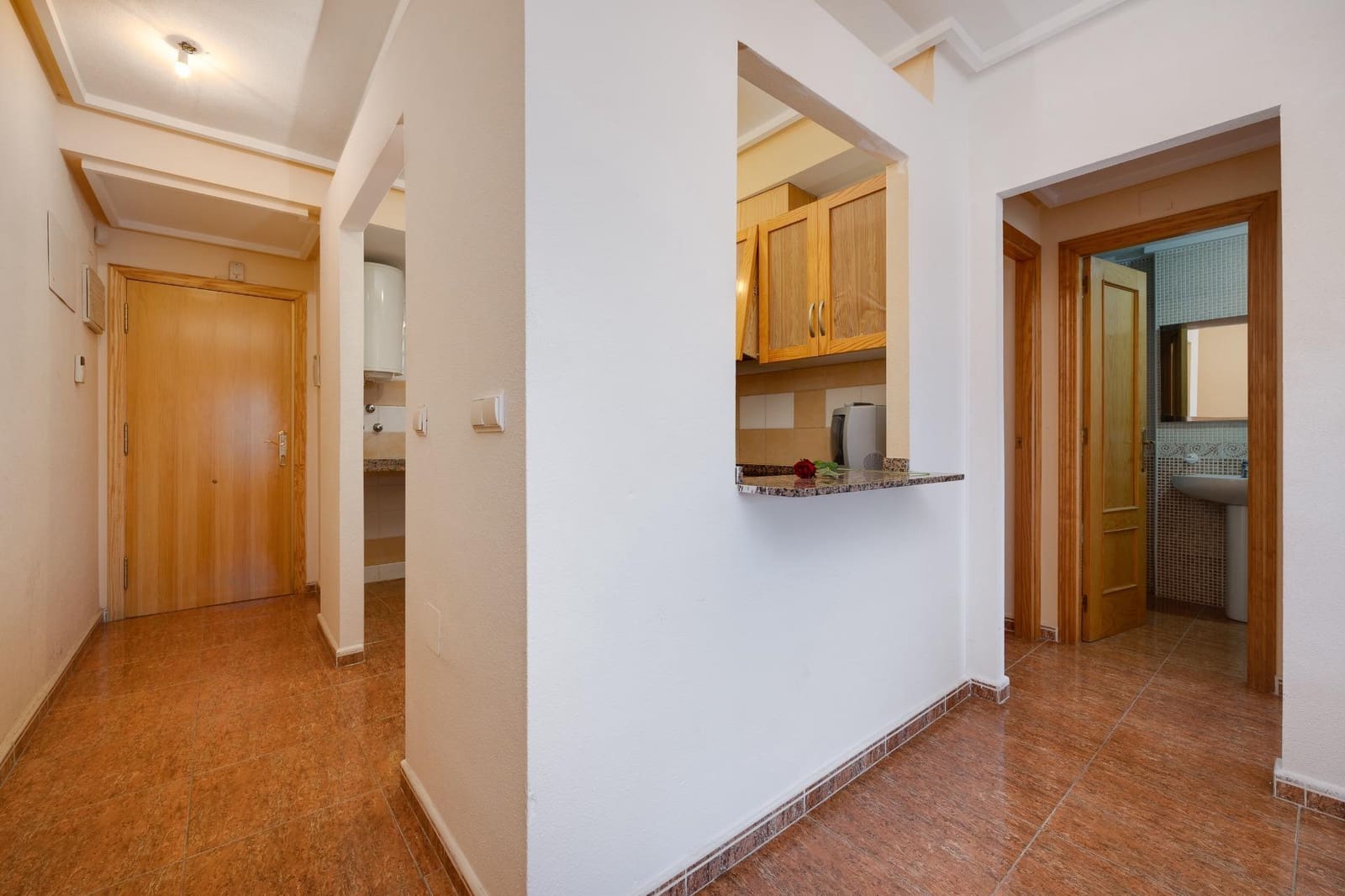 2 soveværelse Lejlighed til salg i Torrevieja med swimmingpool garage - € 110.900 (Ref: 8448273)