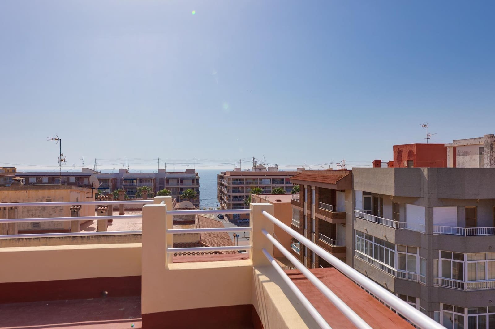 2 soveværelse Lejlighed til salg i Torrevieja med swimmingpool - € 119.500 (Ref: 8954369)