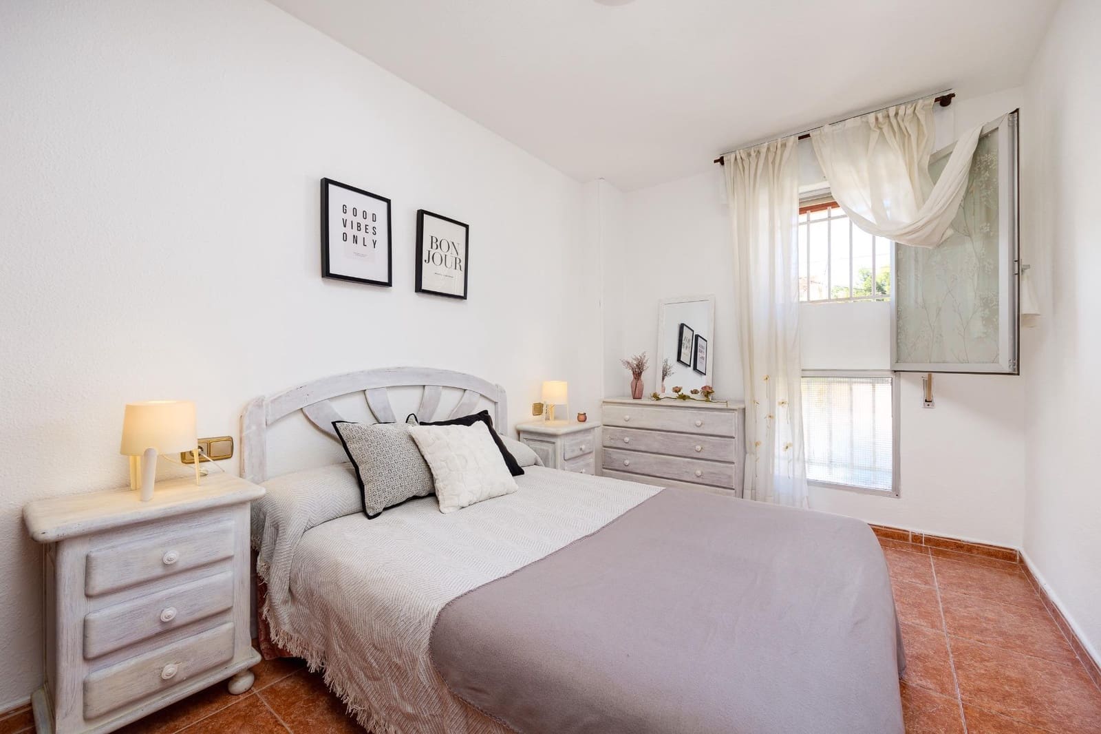 2 soveværelse Lejlighed til salg i Torrevieja med swimmingpool - € 119.500 (Ref: 8954369)