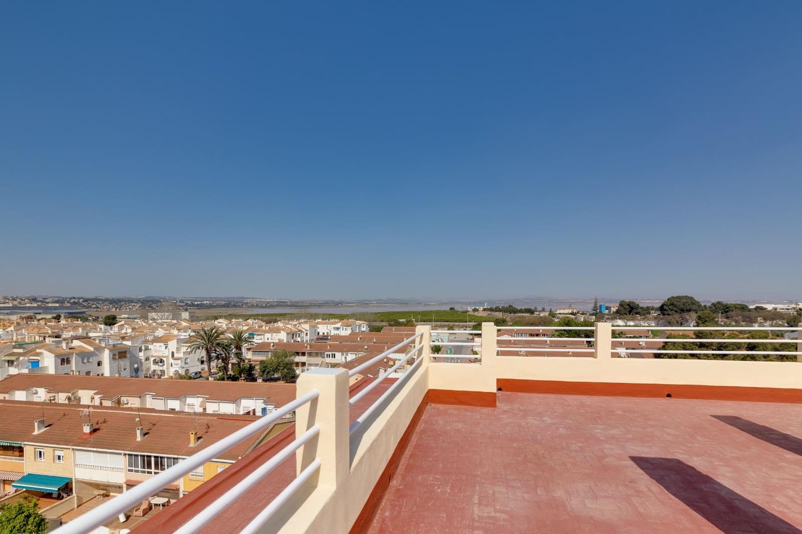 2 soveværelse Lejlighed til salg i Torrevieja med swimmingpool - € 119.500 (Ref: 8954369)
