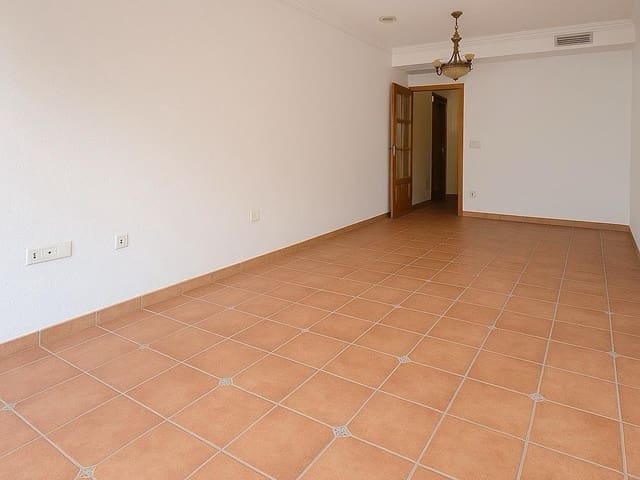 Apartamento de 3 habitaciones en Centro - Muelle Pesquero, Torrevieja en venta - 233.500 € (Ref: 9001547)