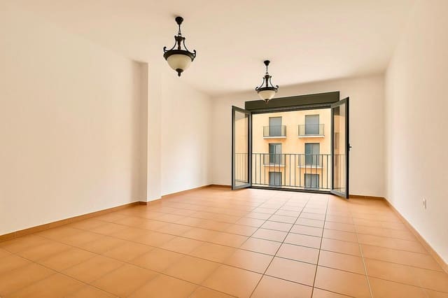 Apartamento de 3 habitaciones en Centro - Muelle Pesquero, Torrevieja en venta - 233.500 € (Ref: 9001547)