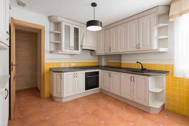 Apartamento de 3 habitaciones en Centro - Muelle Pesquero, Torrevieja en venta - 233.500 € (Ref: 9001547)