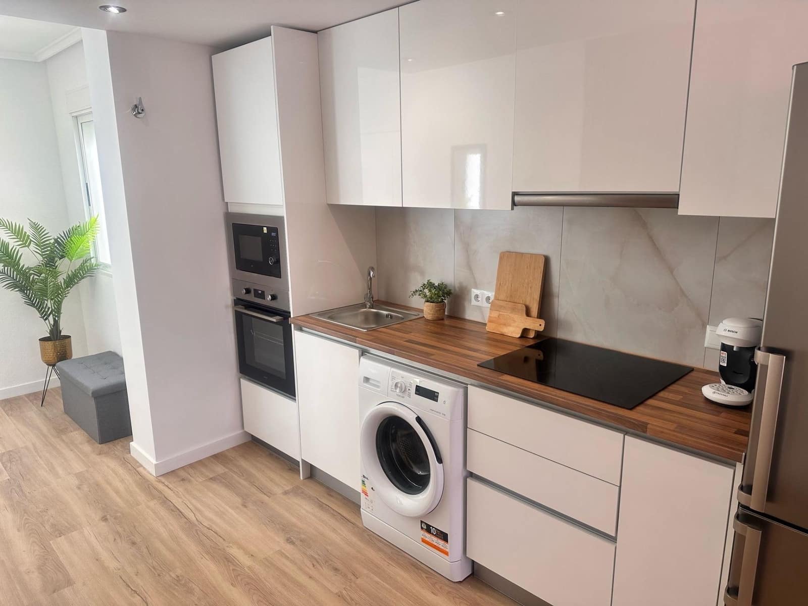 2 bedroom Apartment for sale in Torrevieja - € 164,900 (Ref: 9023109)